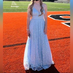 Baby blue Formal. Worn 1 time. Stunning in person!